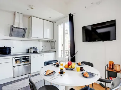 DiningRoom