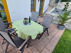 23319715-Ferienwohnung-4-Monzelfeld-300x225-3