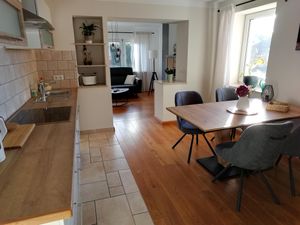 23917328-Ferienwohnung-2-Morbach-300x225-2