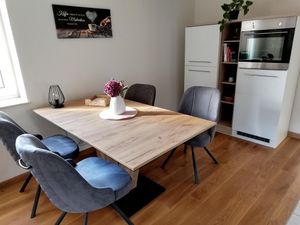 23917328-Ferienwohnung-2-Morbach-300x225-3