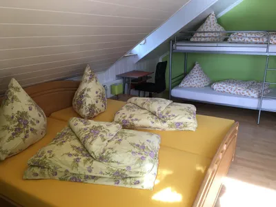 4-Bett Zimmer