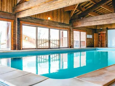 PoolOfHouse