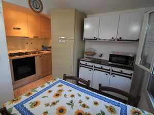 23840635-Ferienwohnung-4-Mortola-300x225-3