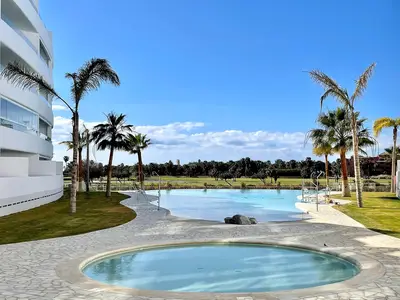 PoolOfHouse