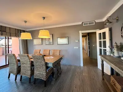 DiningRoom