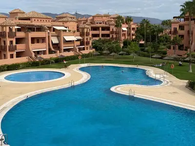 PoolOfHouse