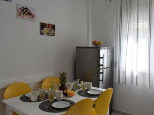 24058223-Ferienwohnung-6-Mravince-300x225-3