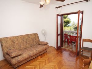 23930338-Ferienwohnung-3-Mrljane-300x225-1