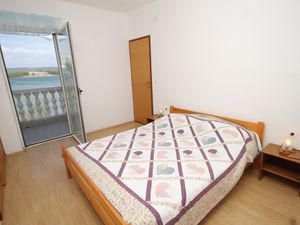 23930332-Ferienwohnung-5-Mrljane-300x225-3