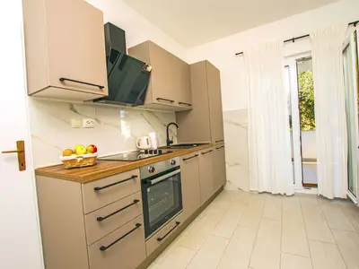 Ferienwohnung für 3 Personen (50 m²) in Mrljane 6/10