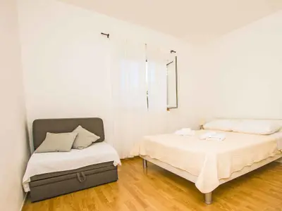 Ferienwohnung für 3 Personen (50 m²) in Mrljane 8/10