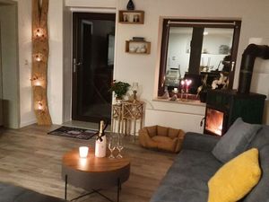 23969932-Ferienwohnung-4-Much-300x225-0