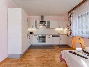 23896584-Ferienwohnung-7-Mühldorf-300x225-3