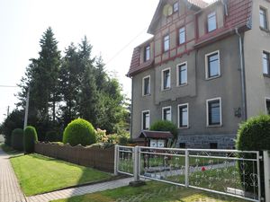 23822356-Ferienwohnung-4-Mülsen-300x225-0