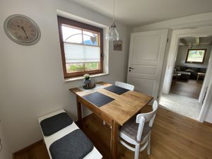 23704766-Ferienwohnung-4-Münstertal-300x225-3