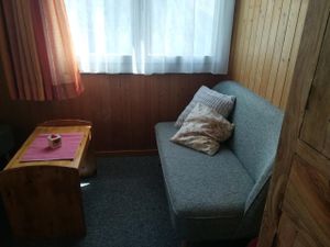 22767035-Ferienwohnung-4-Mürren-300x225-3