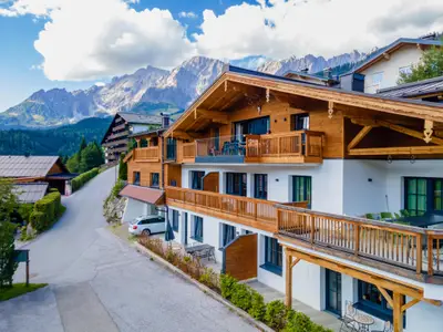 Außenseite Ferienhaus [Sommer]