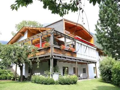 Außenseite Ferienhaus [Sommer]