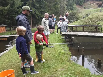 fischen im Hofeigenem Teich