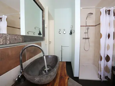 Bad mit barrierefreier Dusche