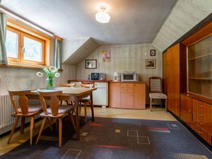 23912406-Ferienwohnung-3-Muhr-300x225-1