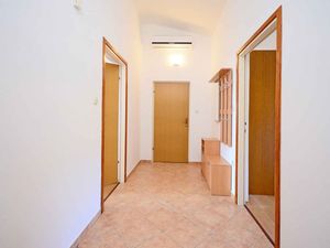 23958106-Ferienwohnung-5-Mundanije-300x225-5