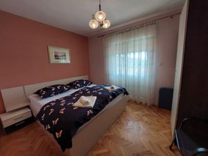 22095097-Ferienwohnung-4-Mundanije-300x225-4