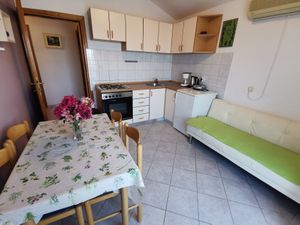 19128349-Ferienwohnung-5-Mundanije-300x225-3