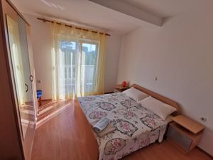 22095107-Ferienwohnung-4-Mundanije-300x225-5