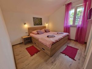 23964522-Ferienwohnung-6-Mundanije-300x225-5