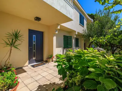 Ferienwohnung für 6 Personen (91 m²) in Mundanije 3/10