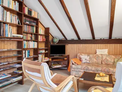 Photo, INSIDE, OUTSIDE