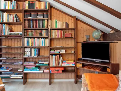 Photo, INSIDE, OUTSIDE