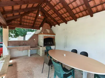 Ferienwohnung für 6 Personen (100 m²) in Muntić 3/10