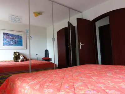 Schlafzimmer 2
