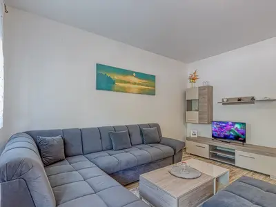 Ferienwohnung für 5 Personen (74 m²) in Murine 9/10