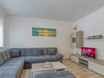 Ferienwohnung für 5 Personen (74 m²) in Murine 5/10