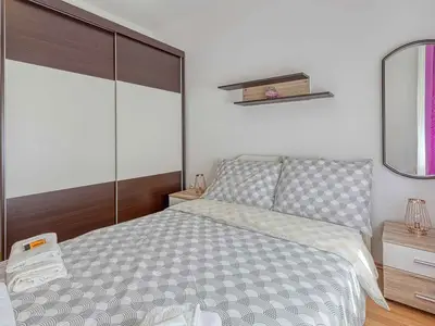 Ferienwohnung für 5 Personen (74 m²) in Murine 9/10