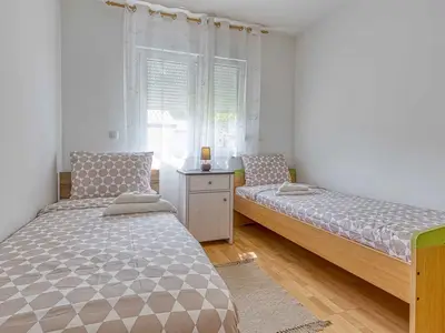 Ferienwohnung für 5 Personen (74 m²) in Murine 10/10