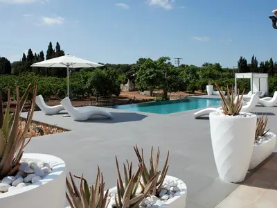 PoolOfHouse