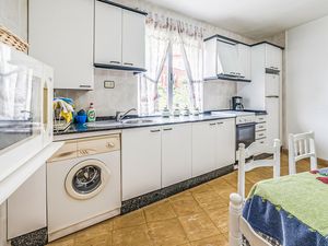 23763806-Ferienwohnung-8-Muros-300x225-5