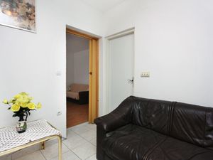 18694118-Ferienwohnung-3-Murter-300x225-2