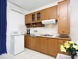 18694118-Ferienwohnung-3-Murter-300x225-3