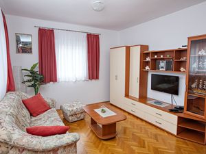 19129496-Ferienwohnung-6-Murter-300x225-1