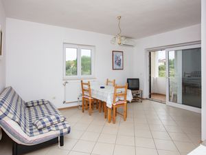 23961586-Ferienwohnung-3-Murter-300x225-1