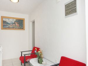 23928223-Ferienwohnung-4-Murter-300x225-1