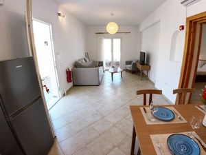 23665434-Ferienwohnung-4-Mykonos-300x225-4