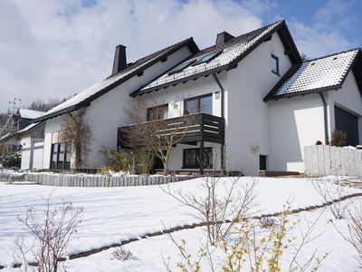 Haus Außenansicht im Winter