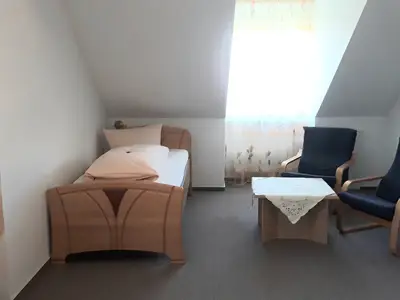 Schlafzimmer 2