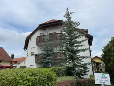 FEWO front